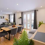公寓 Exklusiv Haus Pietsch - Perfekt Fuer Geschaeftsreisende, Monteure Und Familien - Boxspringbetten - Smart Tv - Garten 策勒