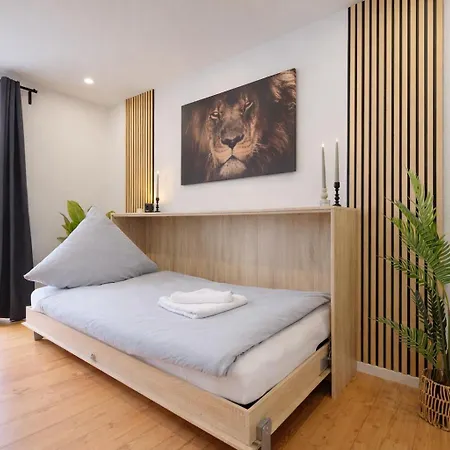 Exklusiv Haus Pietsch - Perfekt Fuer Geschaeftsreisende, Monteure Und Familien - Boxspringbetten - Smart Tv - Garten * 策勒