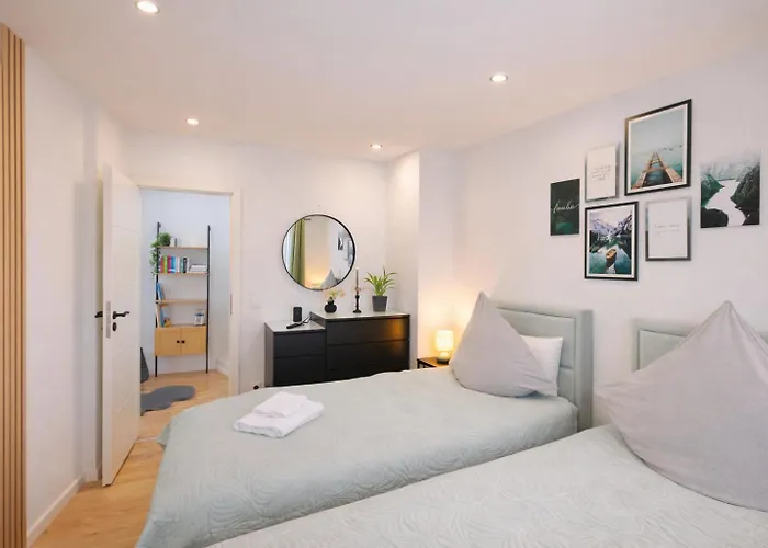 Premium House- Boxspringbetten- Smart Tv- Garten Apartment Celle