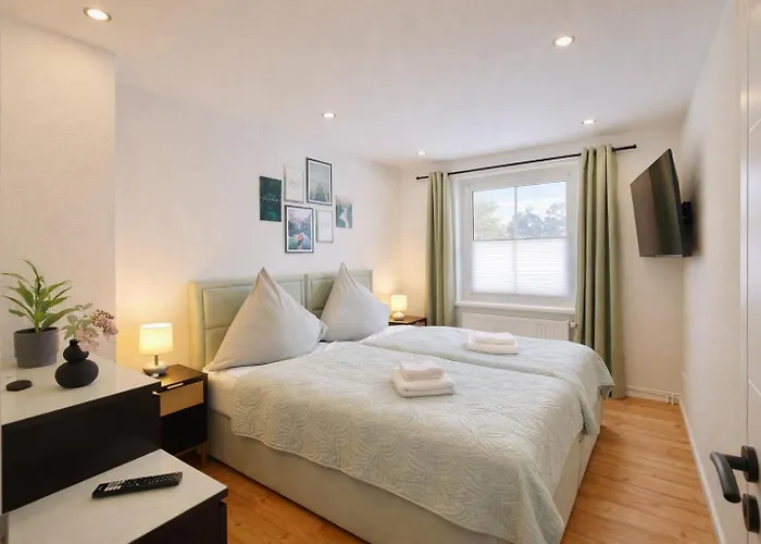 Apartment Premium House- Boxspringbetten- Smart Tv- Garten *