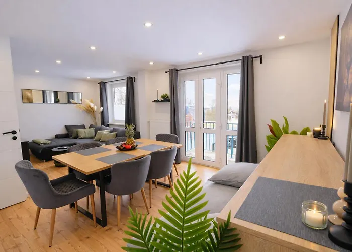 Apartment Premium House- Boxspringbetten- Smart Tv- Garten Celle