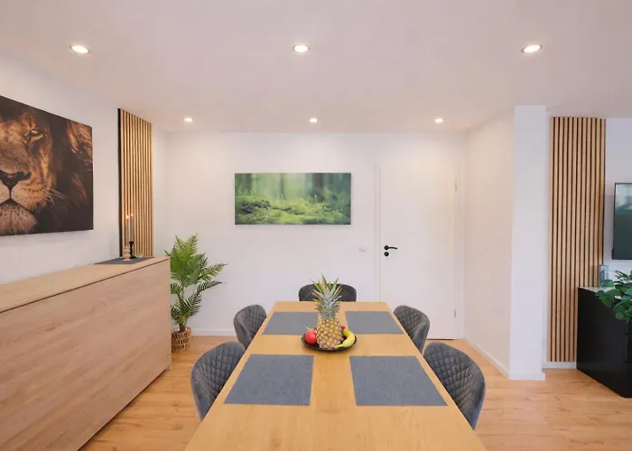 Premium House- Boxspringbetten- Smart Tv- Garten