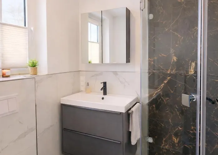 Premium House- Boxspringbetten- Smart Tv- Garten Apartment
